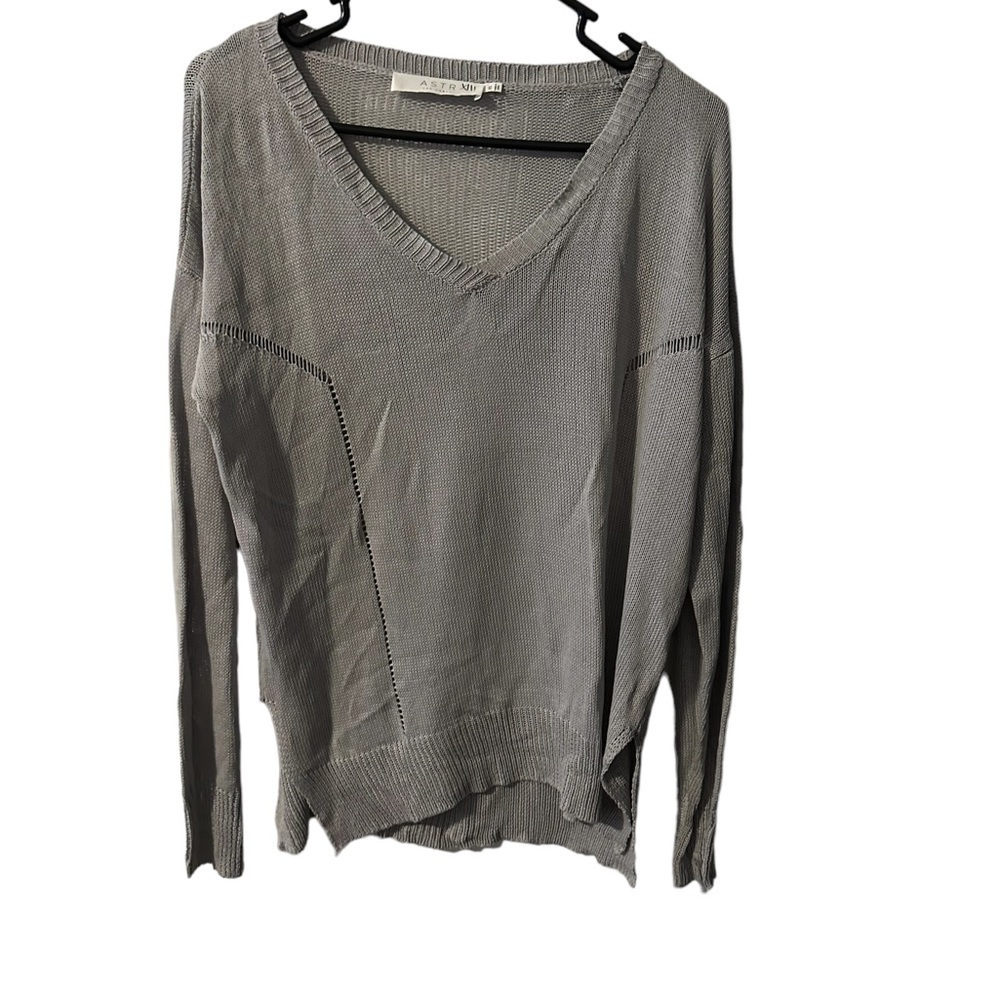 ASTR the label gray lightweight oversized split hem pullover v-neck XS
